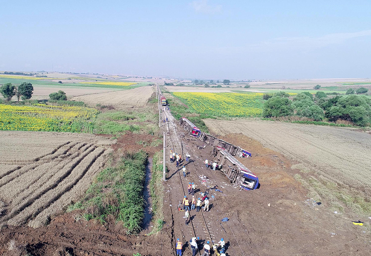 corludakitren-kazasinda-yaralanan-3-yolcuya-15-milyon-tl-tazminat-6112-dhaphoto7-copy