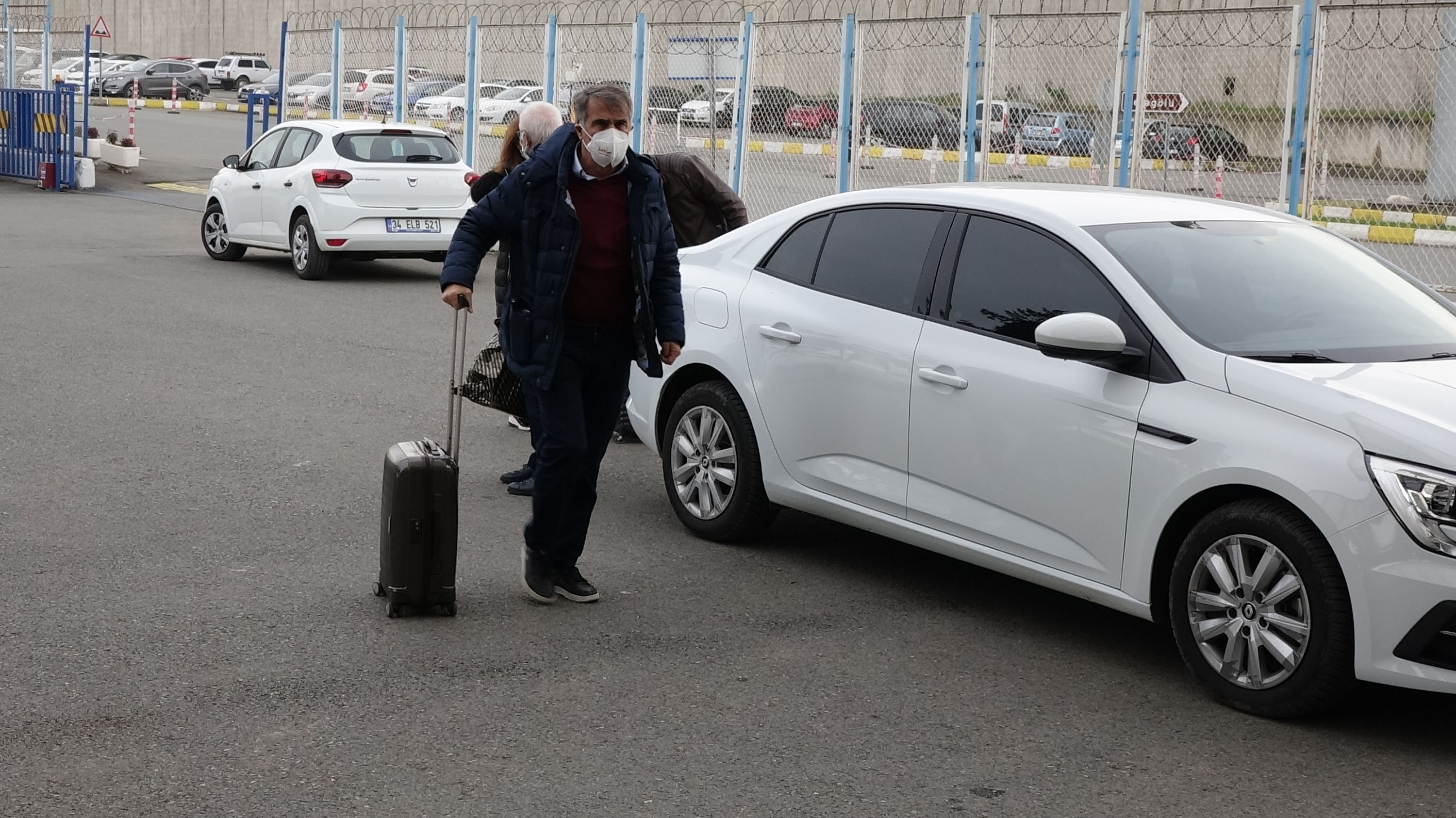 senol-gunes-istanbula-gitti-6847-dhaphoto1-1