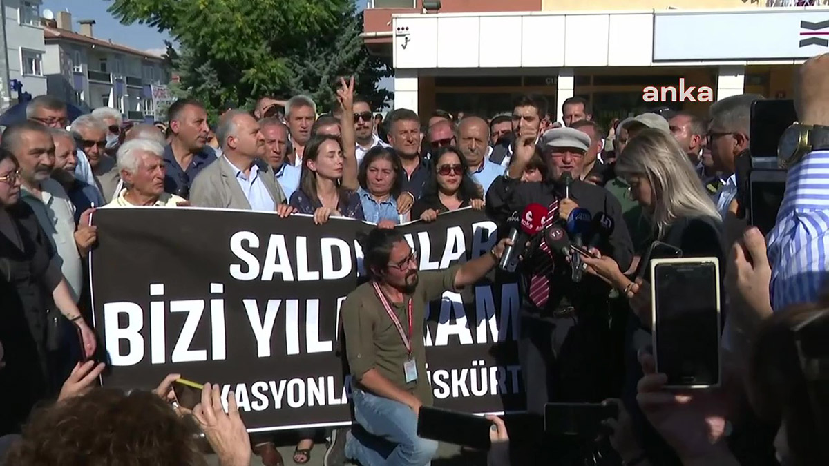 4dc55d9d-21f1-4ccc-ad75-b1506d64e37f-720-moment