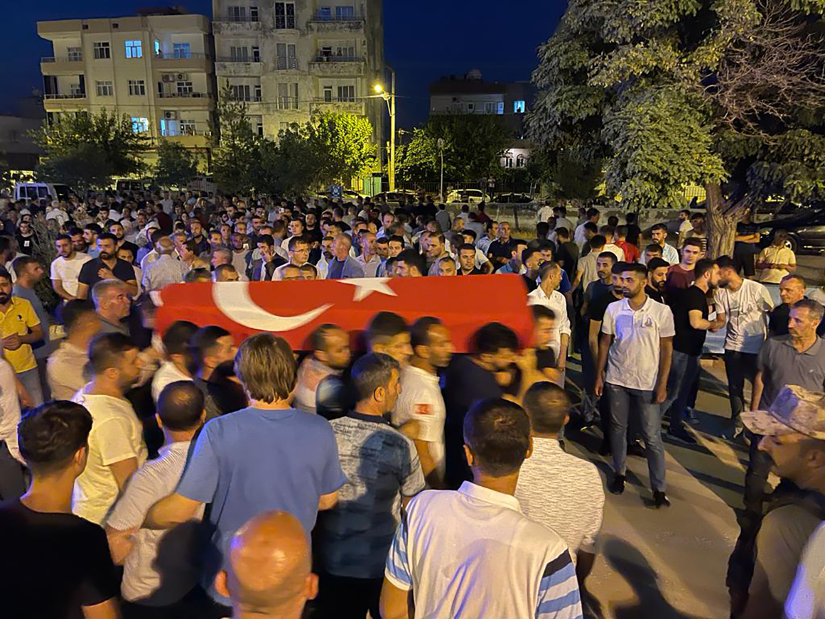 gorevi-basinda-rahatsizlanan-canan-hemsire-kurtarilamadi-5450-dhaphoto8-copy