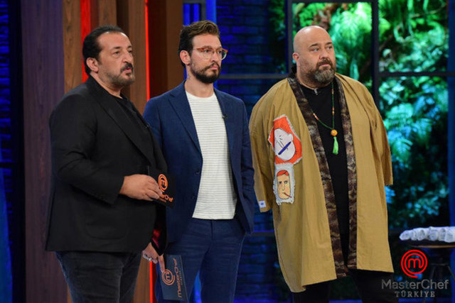 3484199-6b3a88a21b06799f4b58a9ce38ed3ea8-640x640