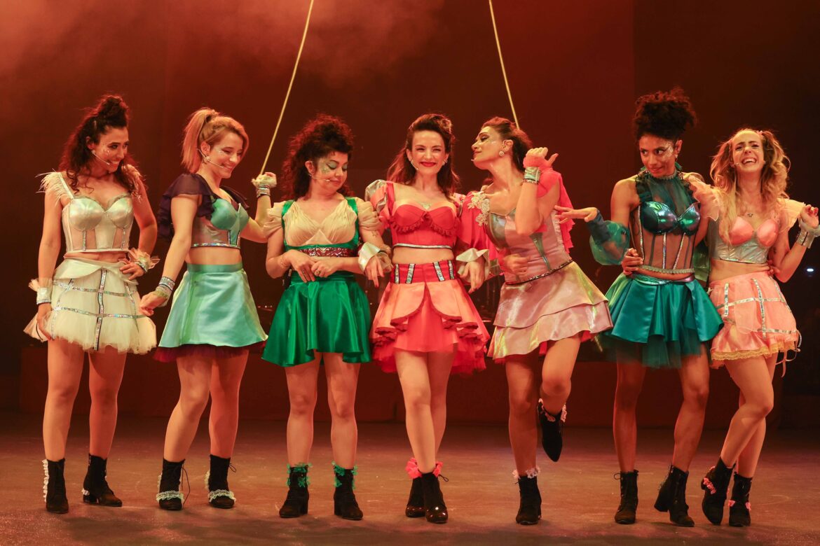 dasdas-dunya-yerinden-oynar-4-1170x780