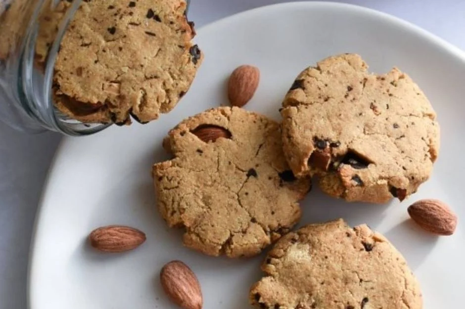 bademli-cikolatali-kurabiye-tarifi