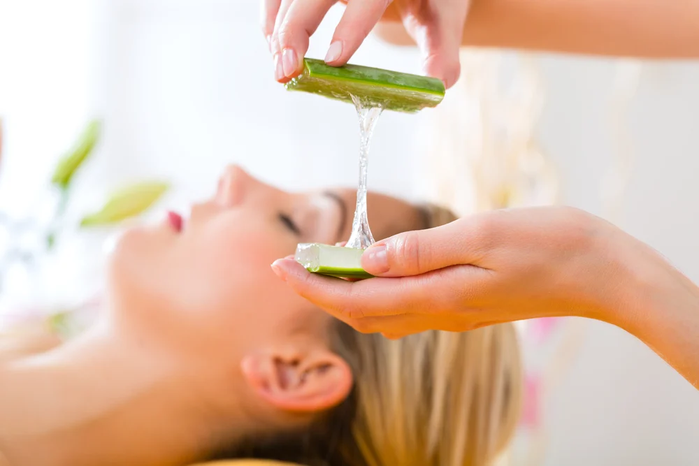 aloe-vera-genclestirici-etki.webp
