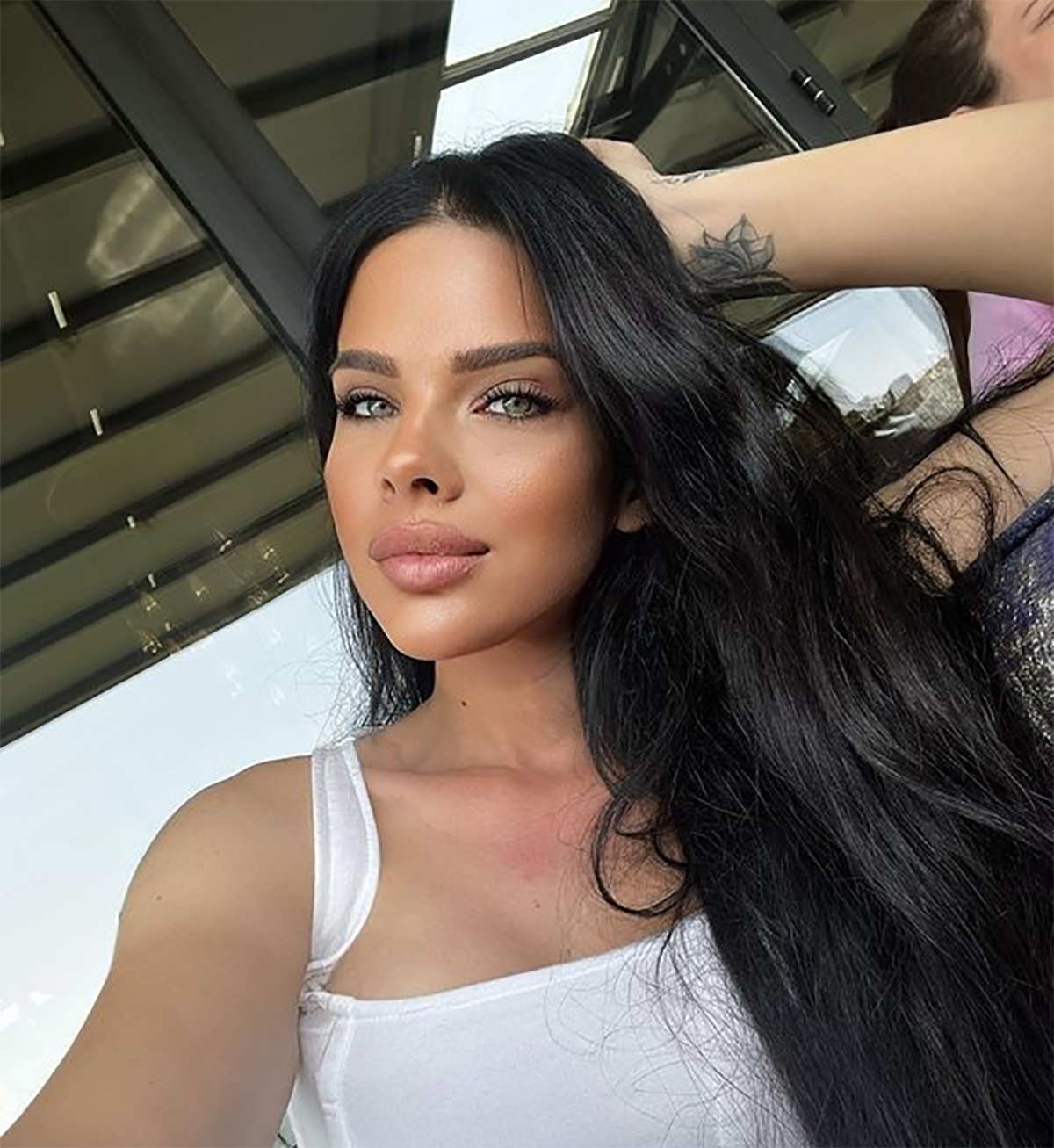 damla-ersubasi-esmer