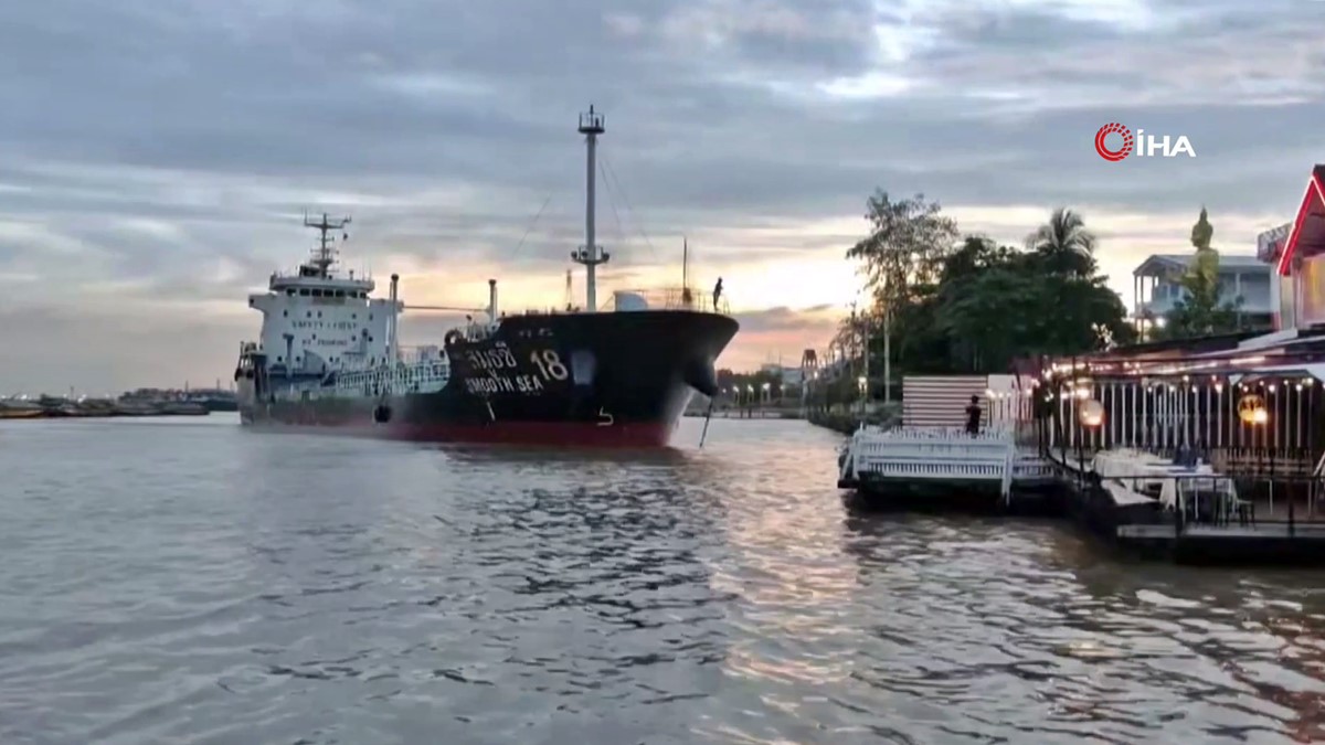 petrol-tankeri-son-anda-durduruldu