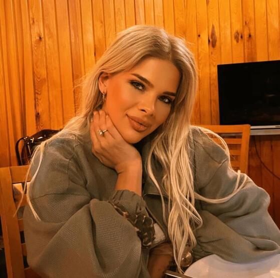 6242b89dc8c3731b64a54fe9