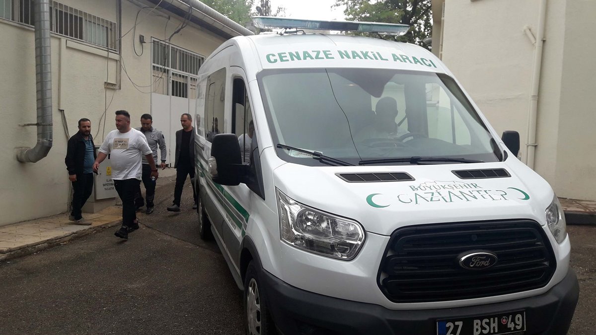 gaziantep-iki-aylik-evli-genci-doverek-oldurduler-1