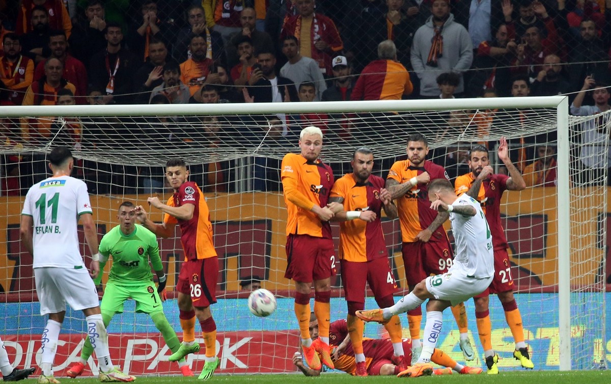 galatasaray-alanyaspor-mac-ozeti