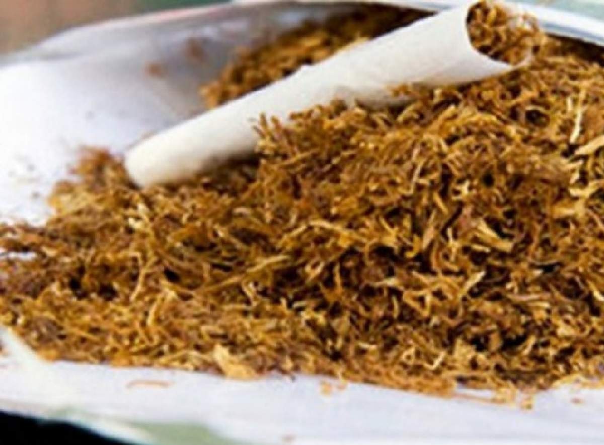 evde tütün sarma işi