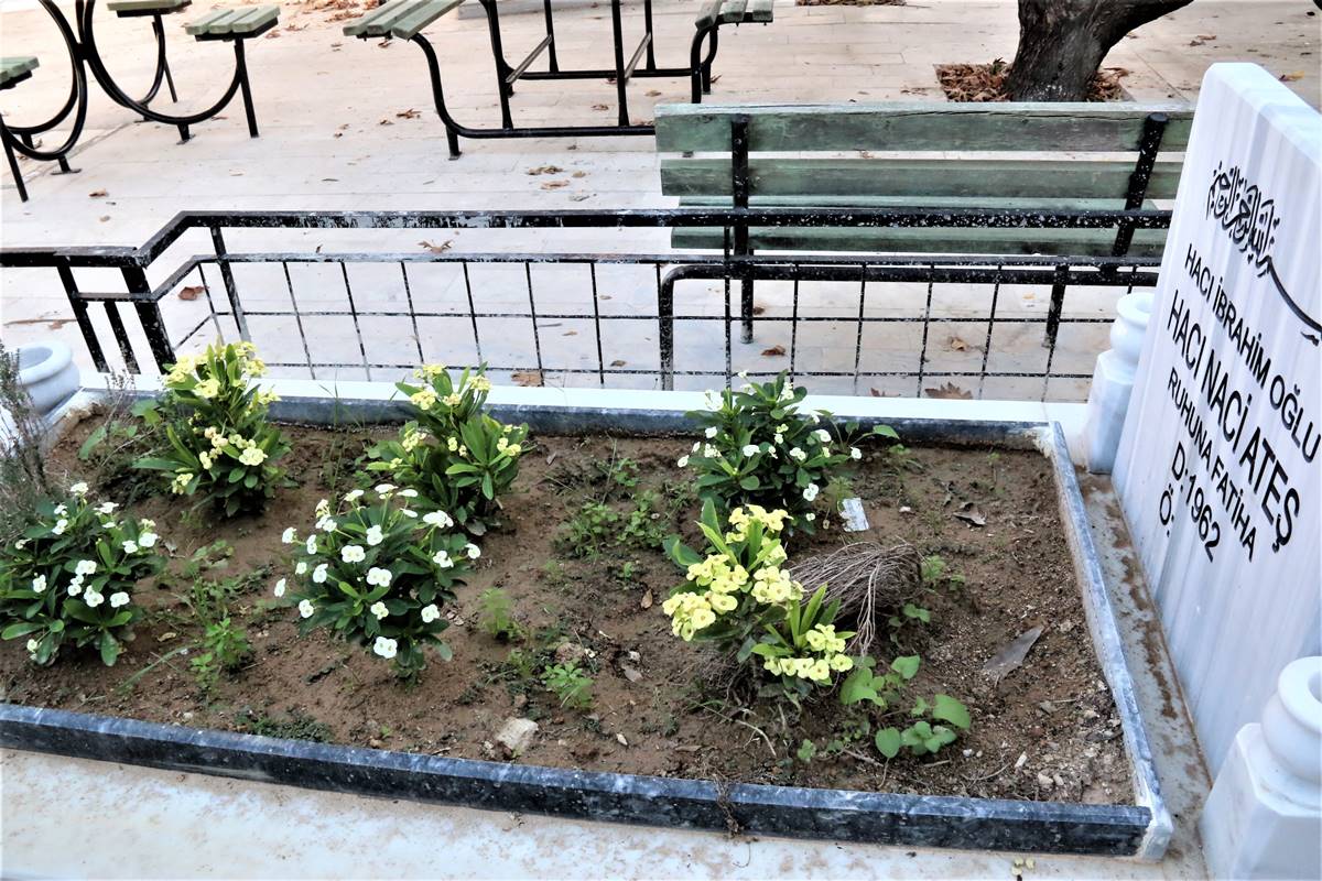 olmeden-mezar-yaptirilir-mi