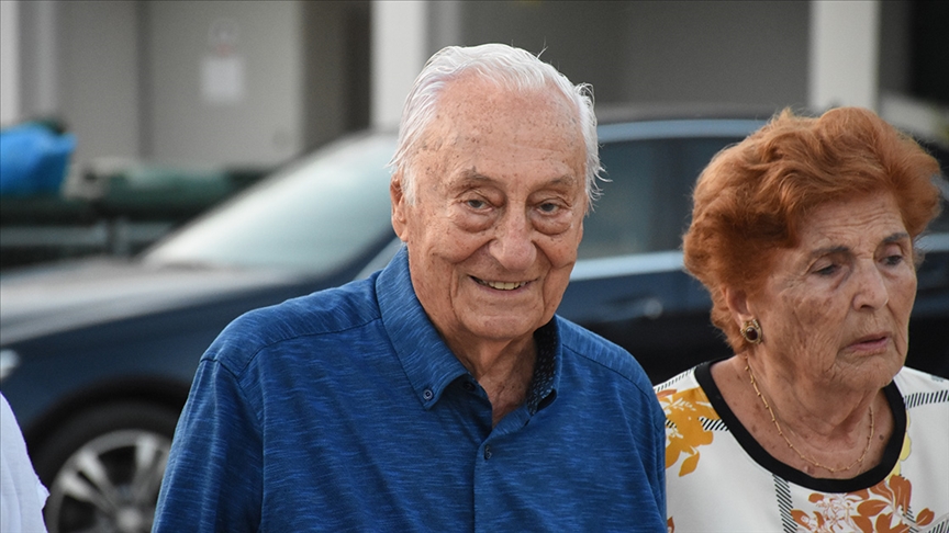 thumbs-b-c-dc9b6f23079274ac941822e1b84c3370