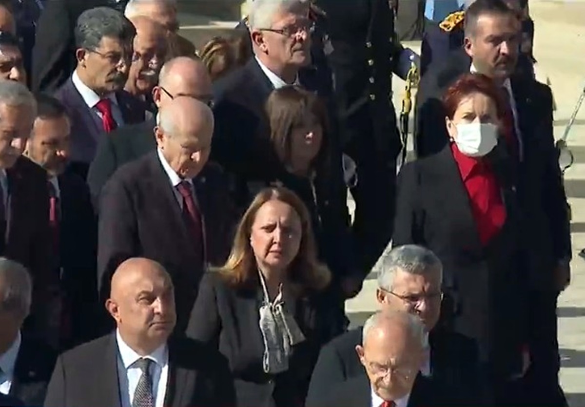 Akşener ile Bahçeli arasında yıllar sonra ilk tokalaşma