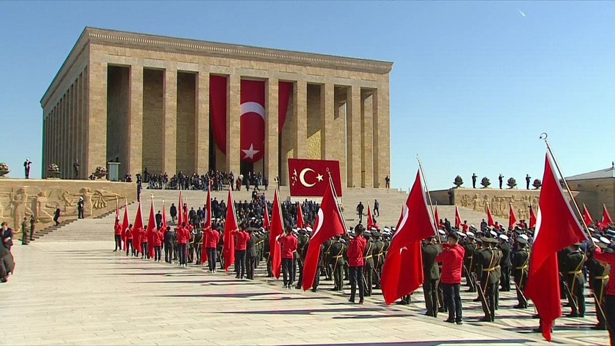 devlet-erkani-anitkabir-2.jpg