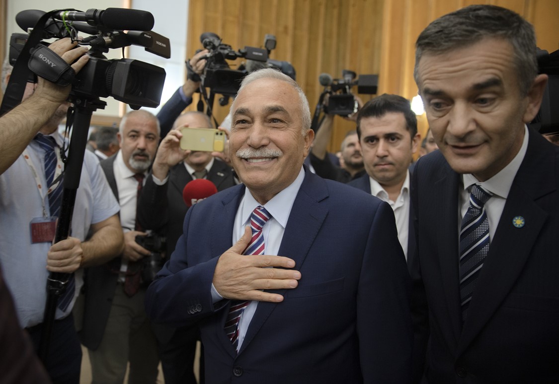 ahmet-esref-fakibaba-hangi-partide