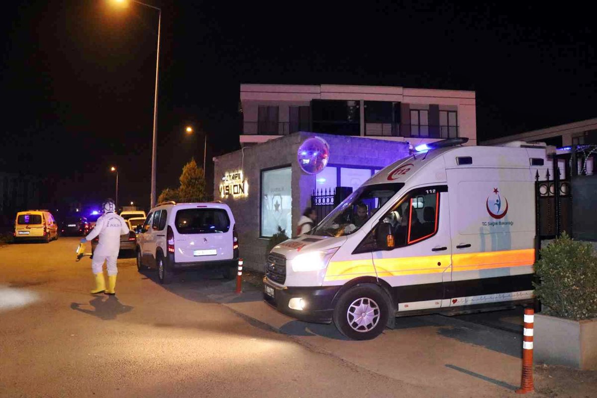 sakarya-servdivan-kendini-yakan-adam