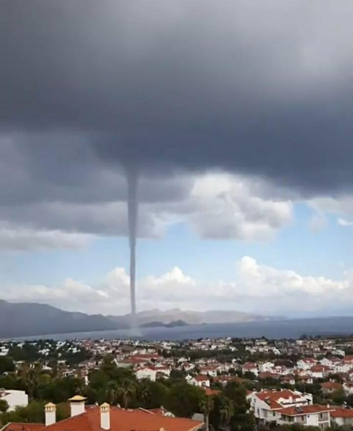 datca-aciklarinda-hortum-6366-dhaphoto2-copy