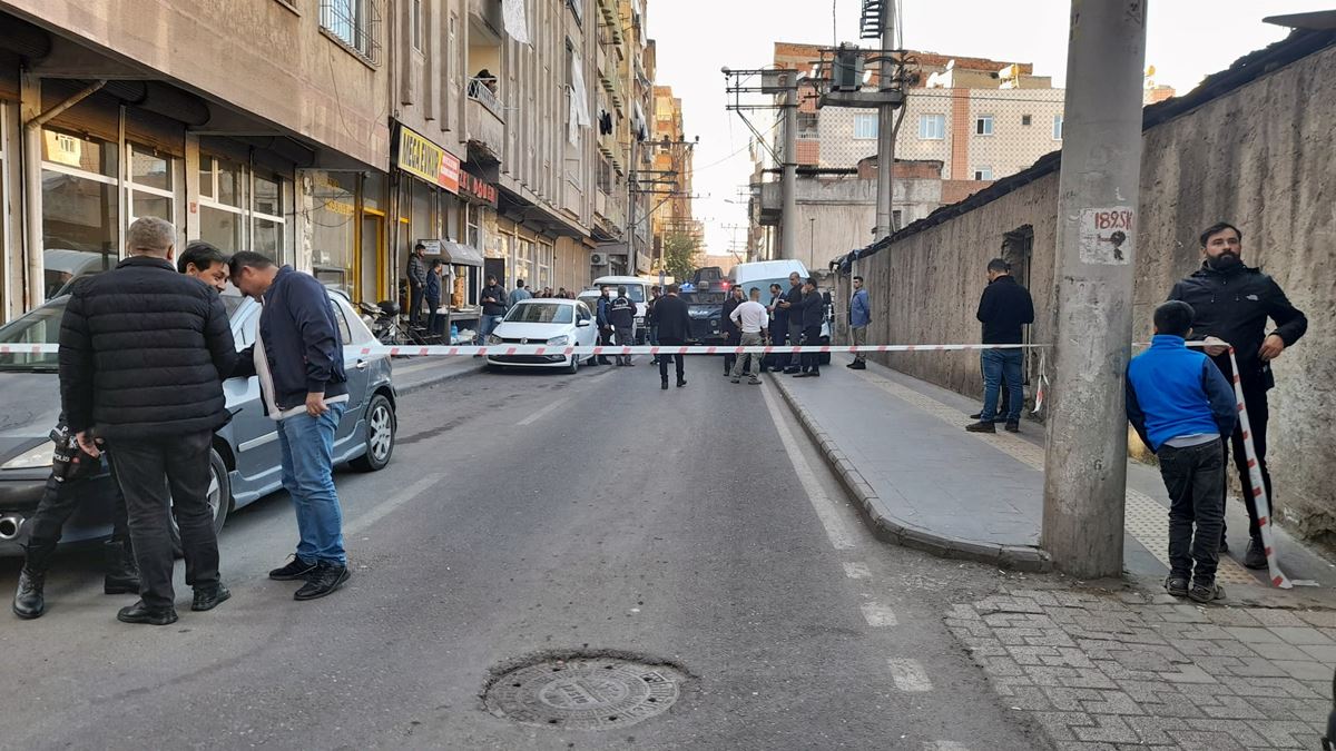 diyarbakir-baglar-silahli-saldiri