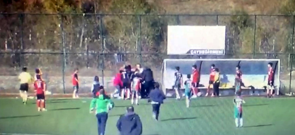 zonguldak-futbol-maci-kavga