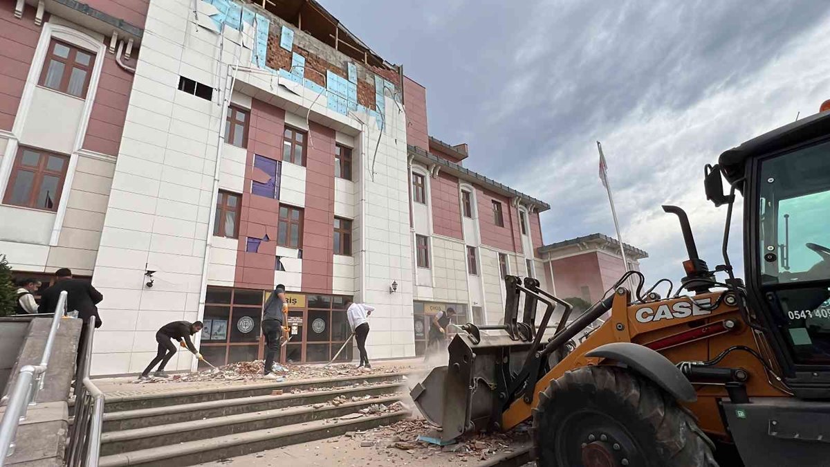 duzce-depremi-kamu-binalari-hasar-durumu