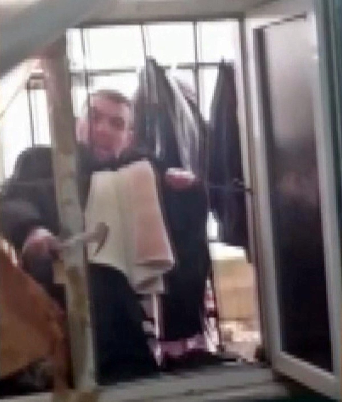 istanbul-gungoren-kadina-siddet-1