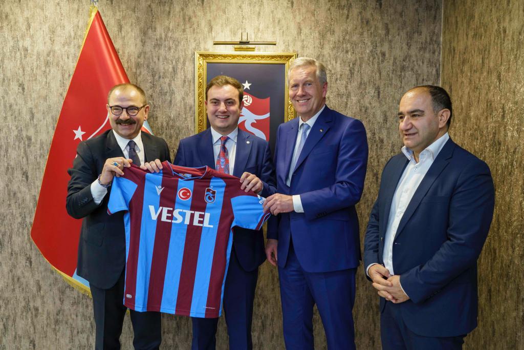 whatsapp-image-2022-11-26-at-12-57-53-001