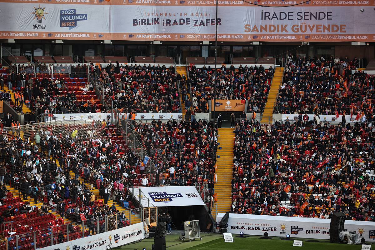 erdogan-ak-parti-nef-stadyumu-4.jpg