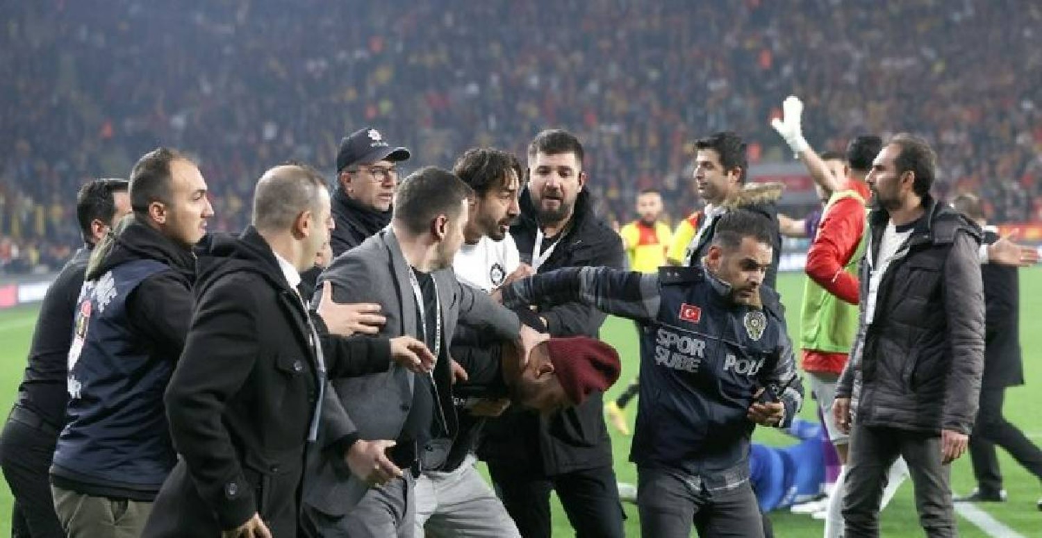 Göztepe Altay MAçında Taraftar Gözaltına alındı