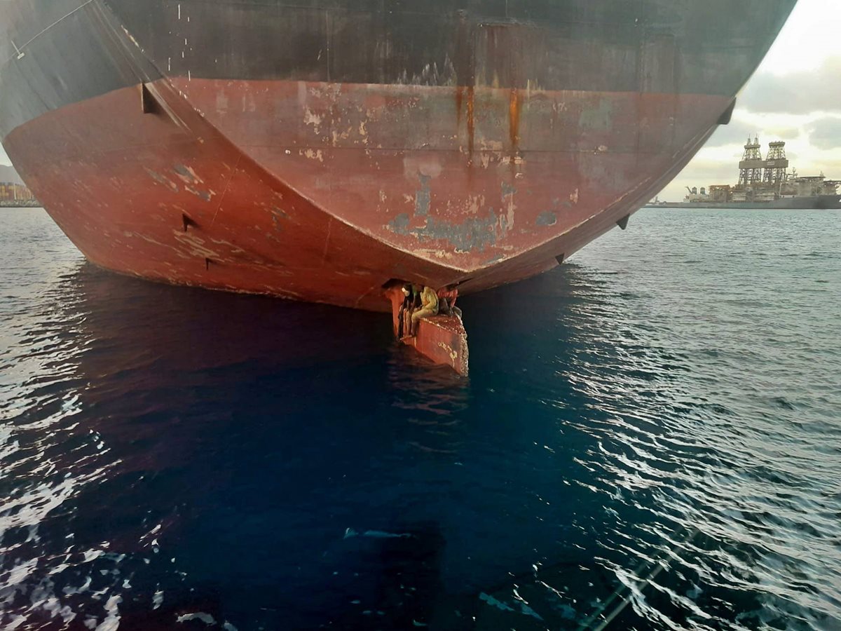 nijeryadan-ispanyaya-gemide-kacak-giden-multeciler-2