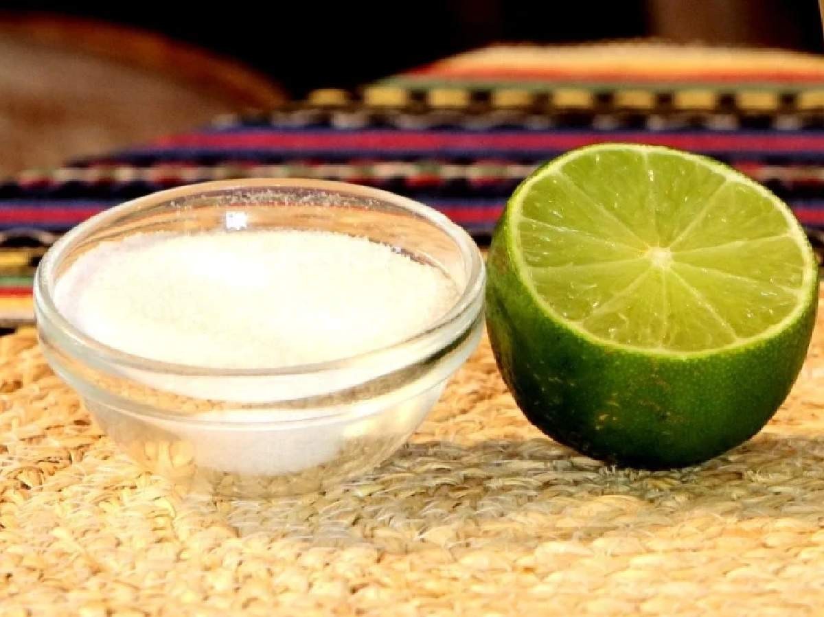 kıyafetlerdeki lekeleri çıkarma yöntemi