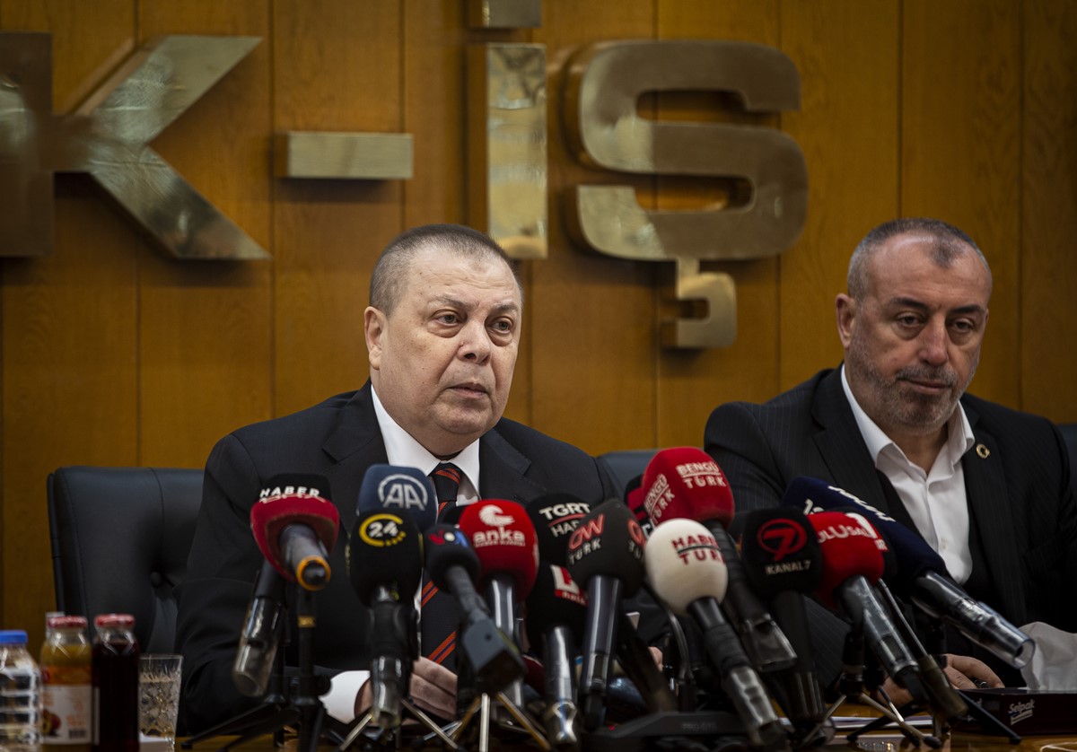 turk-is-genel-sekreteri-pevrul-kavlak-6