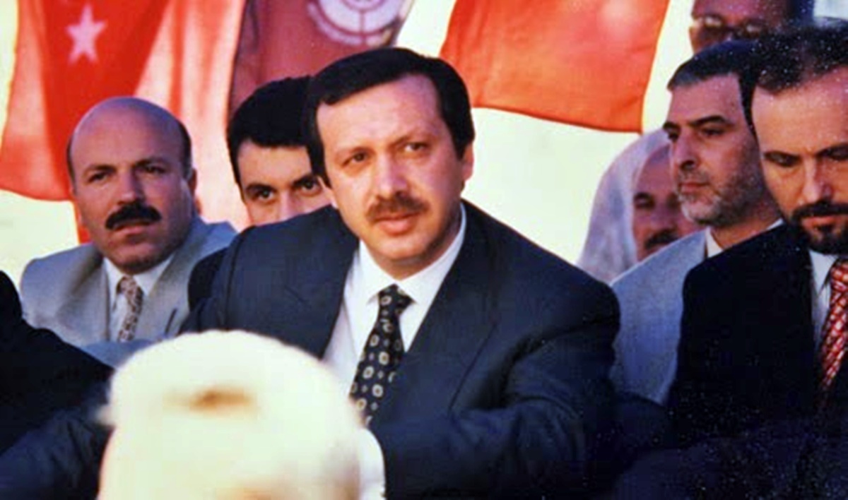 recep-tayyip-erdogan-1996-ibb
