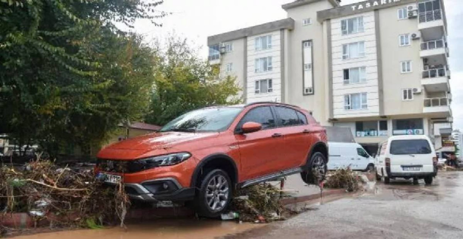 Araçlar Hasar Gördü