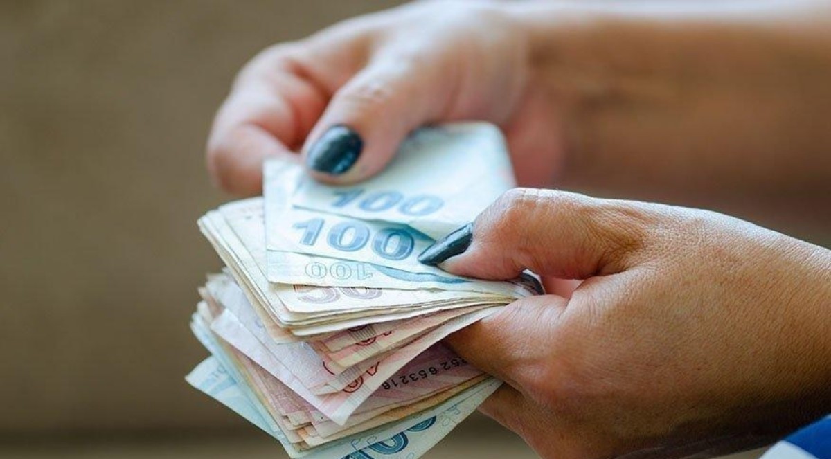 Çalışmayan kadınlara devletten 1000 TL destek