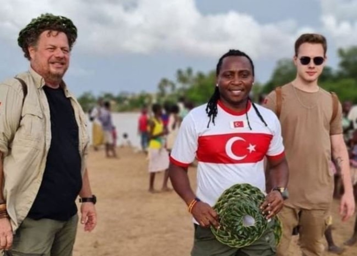 Akasya Durağı'nın Obayana'sın Max Bendo