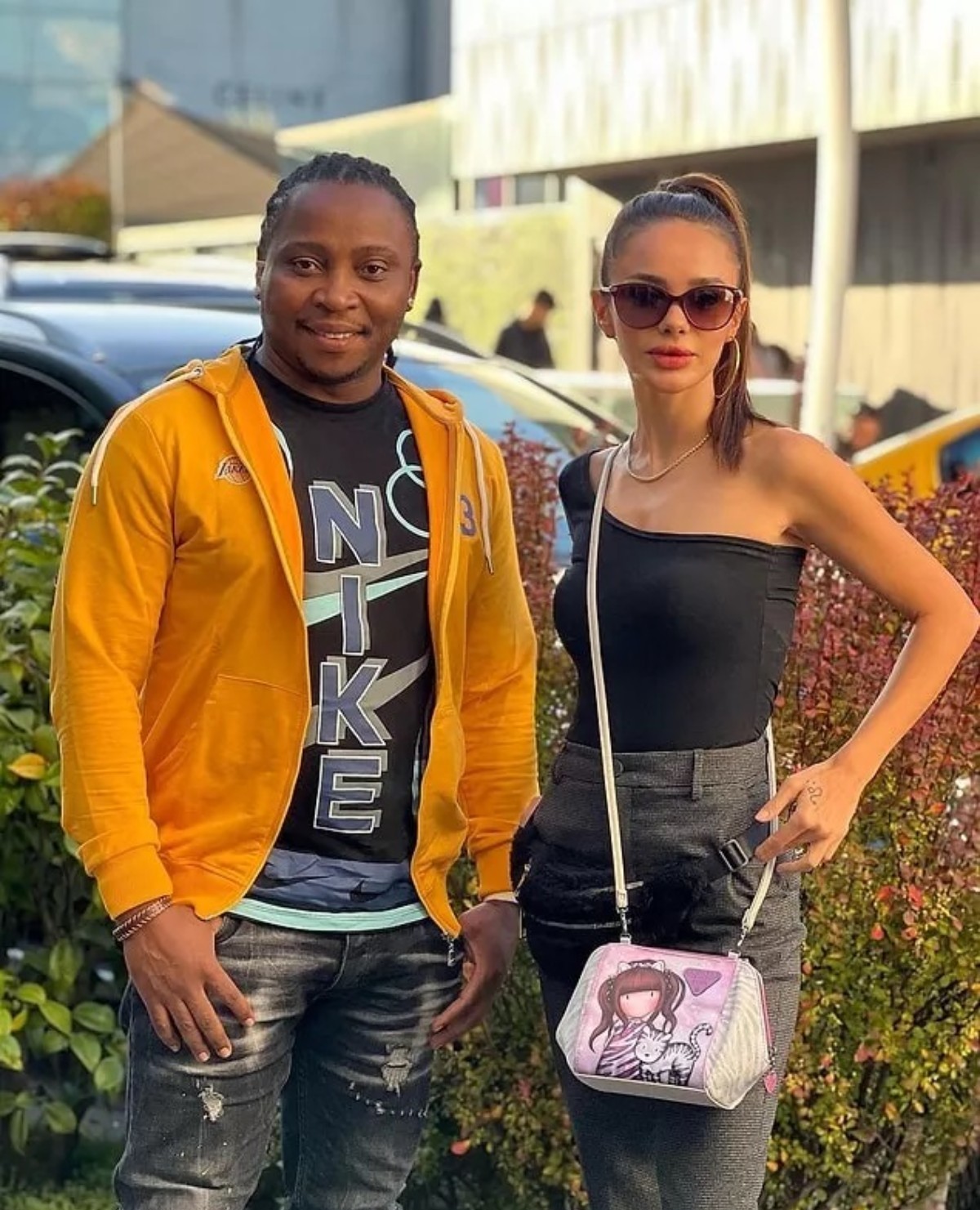 Akasya Durağı'nın Obayana'sın Max Bendo