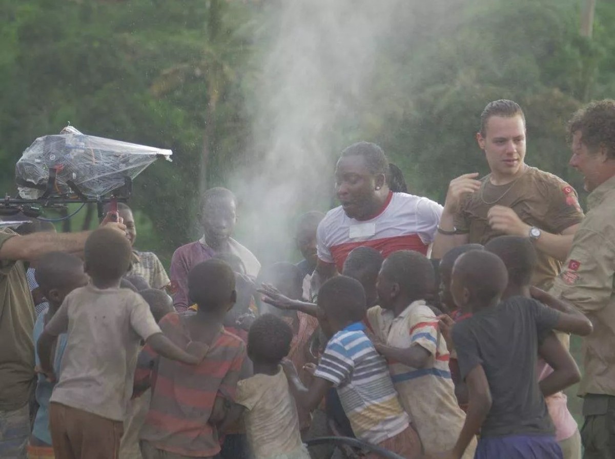 Akasya Durağı'nın Obayana'sın Max Bendo