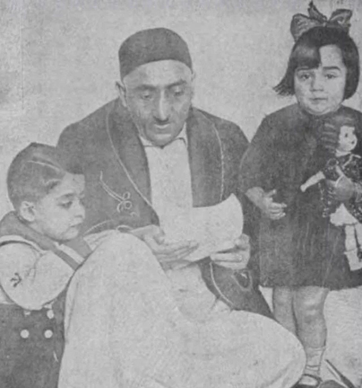 Adile Naşit ve 2. Abdülhamid arasındaki bağ