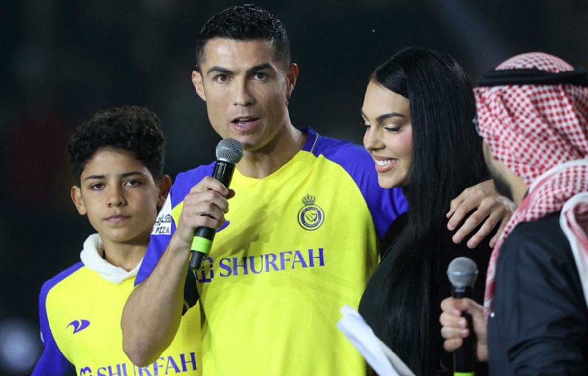 cristiano-ronaldo-ile-georgina-rodriguez-suudi-arabistan