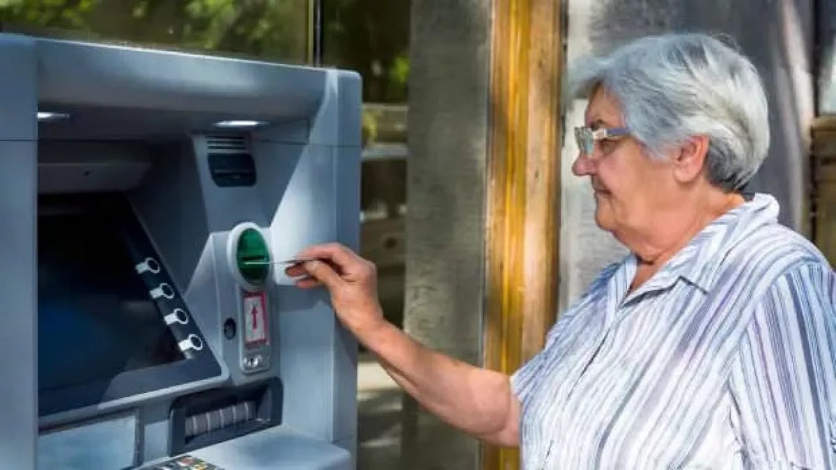 emekli-maasi-hangi-bankadan