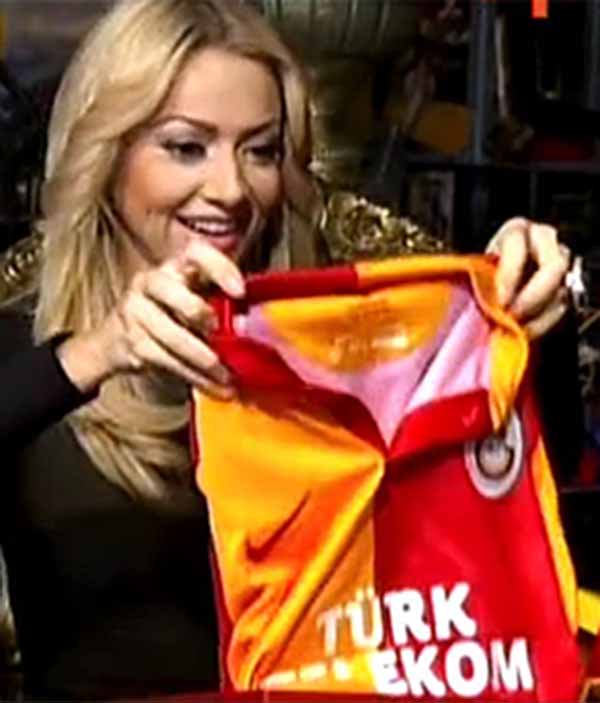 hadise1.jpg