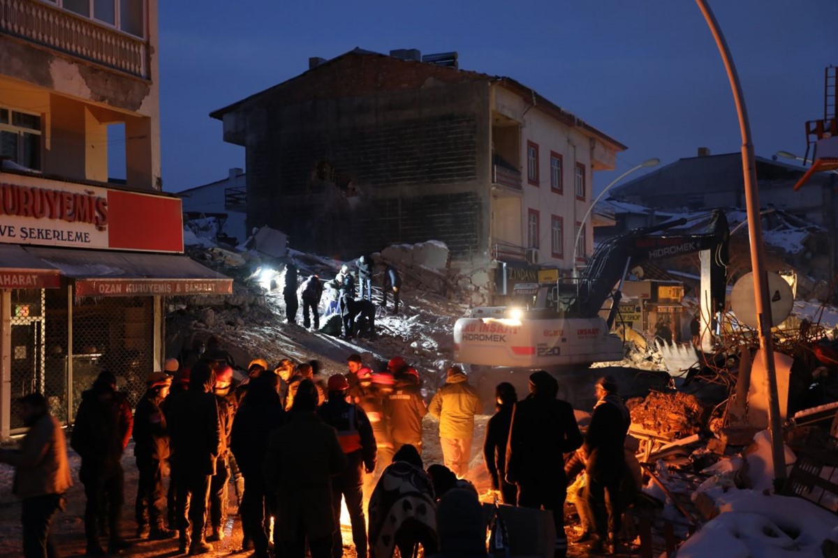 deprem-tahliye-noktalari