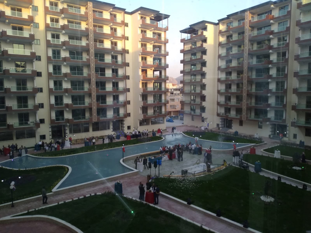 ei26h7zxkaewuws-copy