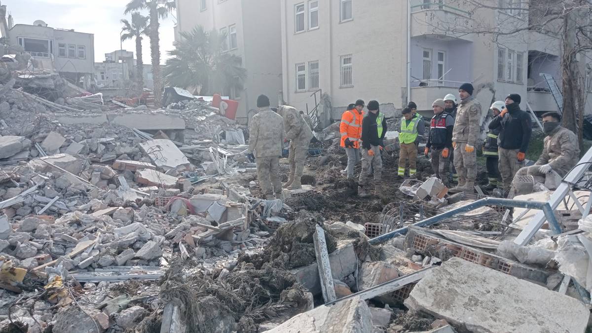 enkaz-kurtarma-calismalari-son-durum