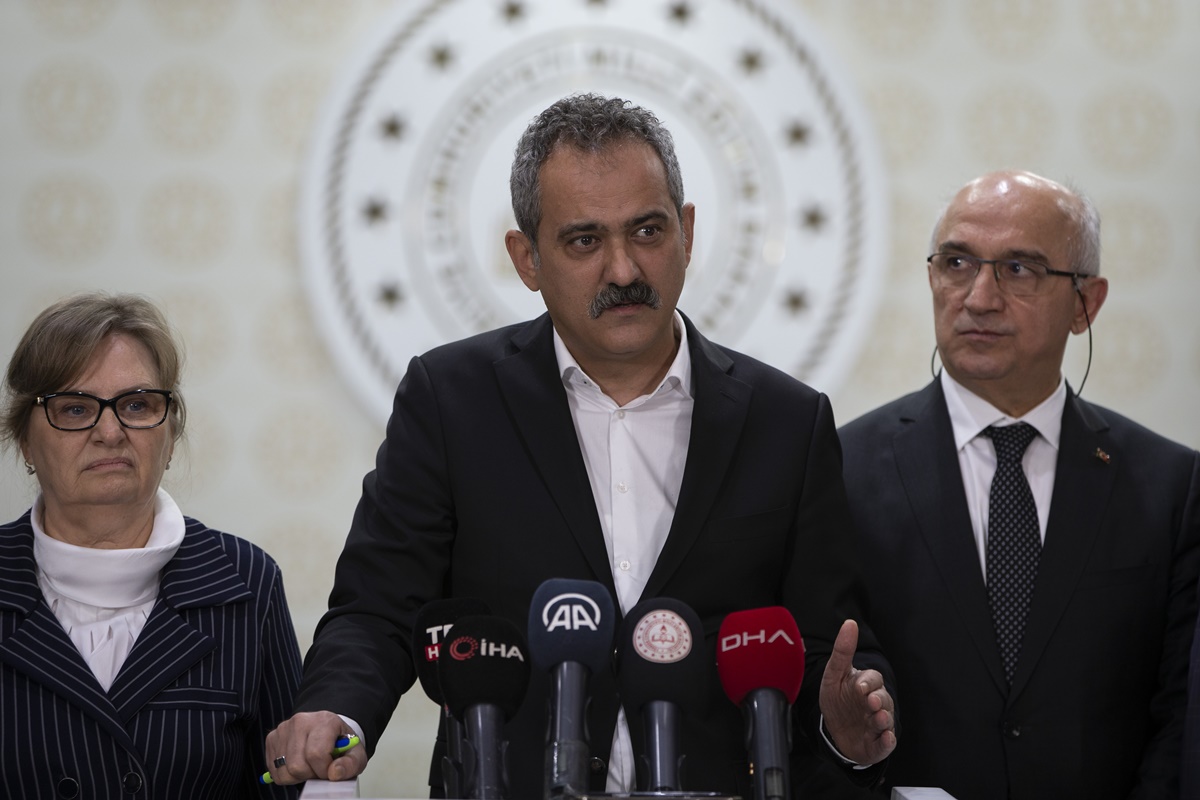 mahmut-ozer-deprem-bolgesi-okul-acilis-tarihi