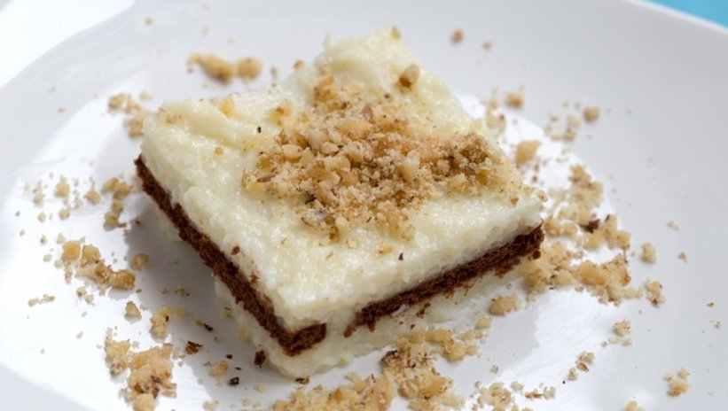 821x464-biskuvili-irmik-tatlisi-tarifi-biskuvili-irmik-tatlisi-nasil-yapilir-1634017066584