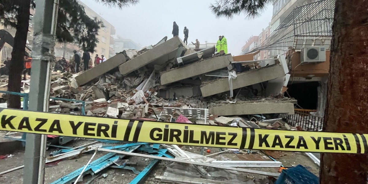 Büyük Deprem Felaketi Mucize Kurtuluşlar