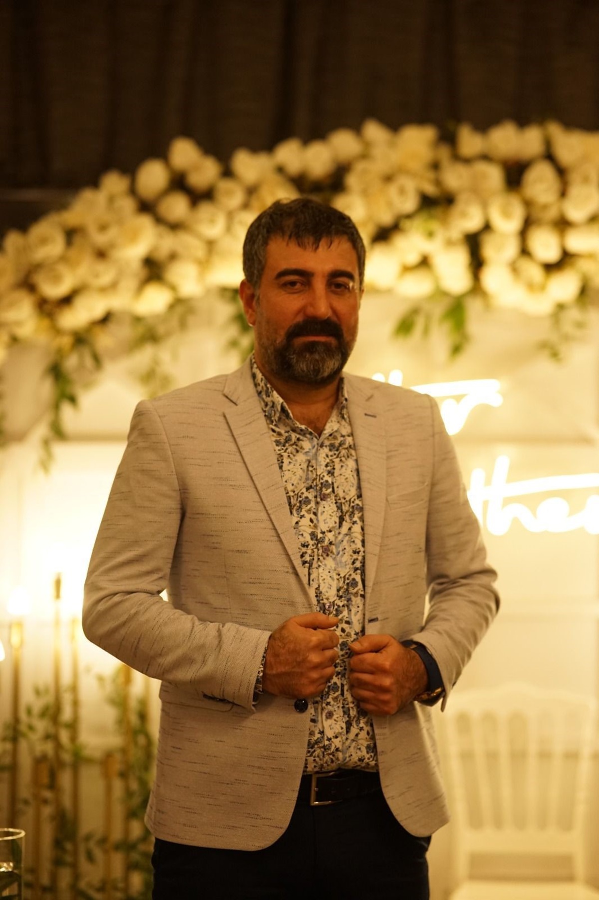 60-kisiyi-kurtardi-dusen-duvarin-altinda-kalarak-hayatini-kaybetti-4