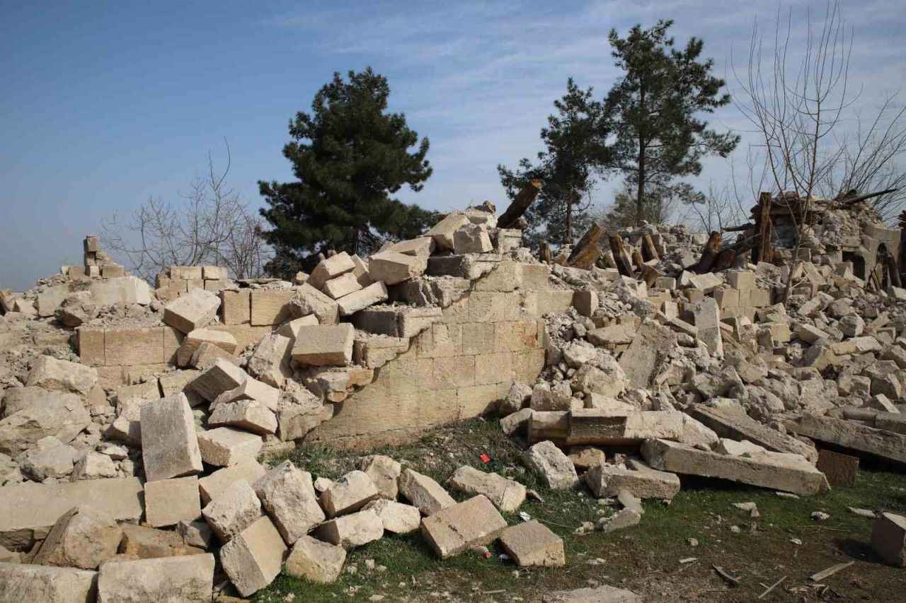 129961755-1677840160