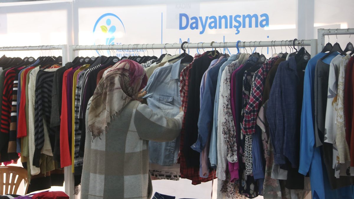 merkezefendi-belediyesi-tum-imkanlariyla-afetzedelerin-yaninda-2